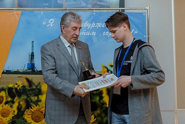 112 студентов и школьников объединил творческий конкурс